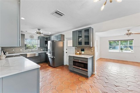 Casa en venta en Sarasota, Florida, 3 dormitorios, 141.03 m2 № 1556695 - foto 10