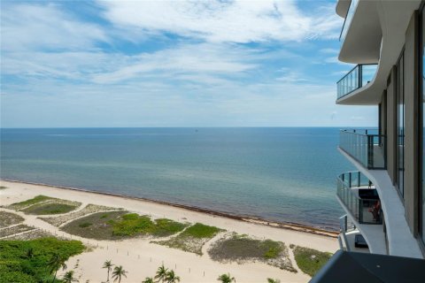 Condominio en venta en Pompano Beach, Florida, 2 dormitorios, 163.51 m2 № 2342967 - foto 2