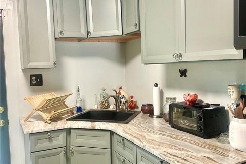 Casa en venta en Tampa, Florida, 2 dormitorios, 80.17 m2 № 1912673 - foto 22