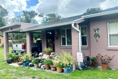 Casa en venta en Tampa, Florida, 2 dormitorios, 80.17 m2 № 1912673 - foto 1