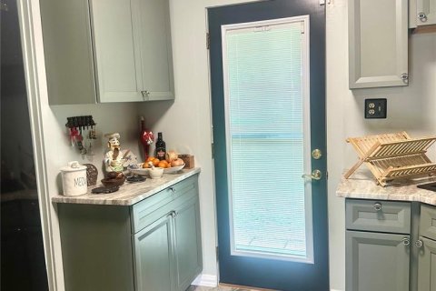 Casa en venta en Tampa, Florida, 2 dormitorios, 80.17 m2 № 1912673 - foto 26