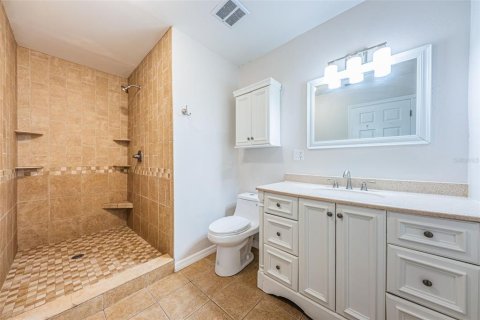 House in Saint Petersburg, Florida 3 bedrooms, 145.11 sq.m. № 2389466 - photo 24