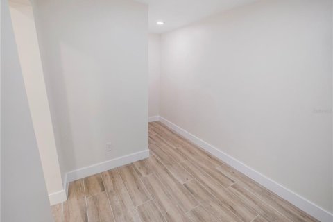 Casa en venta en Orlando, Florida, 4 dormitorios, 232.53 m2 № 1612922 - foto 30