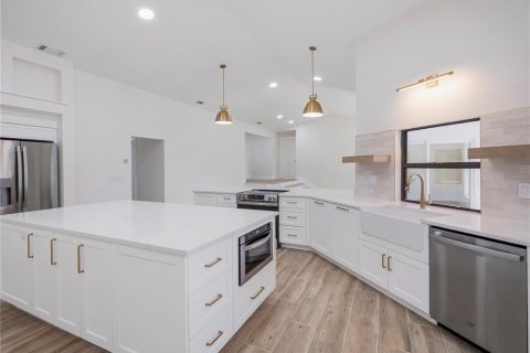 Casa en venta en Orlando, Florida, 4 dormitorios, 232.53 m2 № 1612922 - foto 14