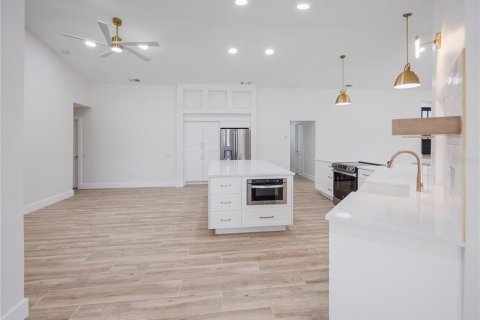 Casa en venta en Orlando, Florida, 4 dormitorios, 232.53 m2 № 1612922 - foto 13