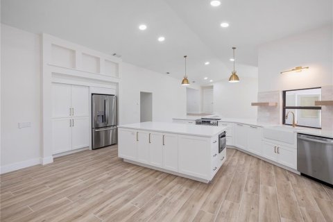 Casa en venta en Orlando, Florida, 4 dormitorios, 232.53 m2 № 1612922 - foto 12