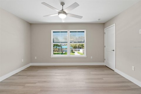 Townhouse in Ocala, Florida 3 bedrooms, 176.51 sq.m. № 2198948 - photo 15