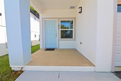 Townhouse in Ocala, Florida 3 bedrooms, 176.51 sq.m. № 2198948 - photo 3