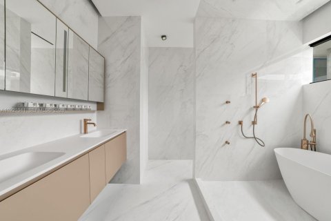 Купить виллу или дом в Майами-Бич, Флорида 4 спальни, 256.5м2, № 2043491 - фото 7