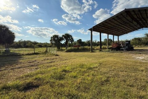 Купить коммерческую недвижимость в Виро-Бич, Флорида № 1958433 - фото 14