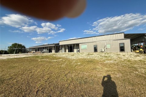 Купить коммерческую недвижимость в Виро-Бич, Флорида № 1958433 - фото 10