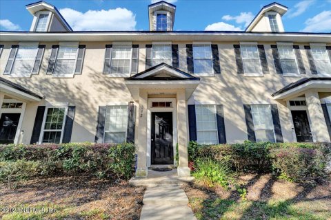 Villa ou maison à vendre à Orange Park, Floride: 3 chambres, 139.35 m2 № 883680 - photo 1