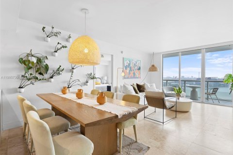 Copropriété à louer à Miami, Floride: 2 chambres, 126.07 m2 № 2048768 - photo 7