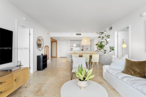 Copropriété à louer à Miami, Floride: 2 chambres, 126.07 m2 № 2048768 - photo 13