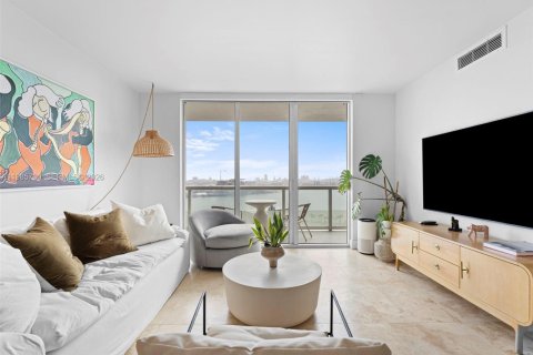 Copropriété à louer à Miami, Floride: 2 chambres, 126.07 m2 № 2048768 - photo 11