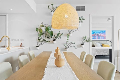 Copropriété à louer à Miami, Floride: 2 chambres, 126.07 m2 № 2048768 - photo 8