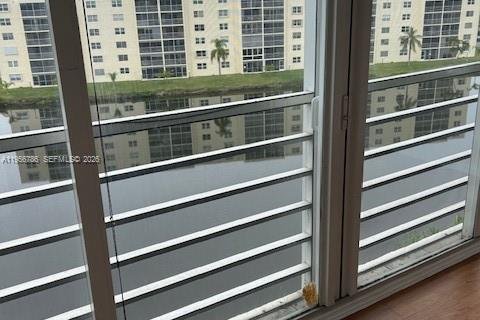 Купить кондоминиум в Дания-Бич, Флорида 2 спальни, 110.55м2, № 2010672 - фото 12