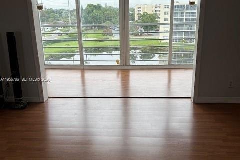 Купить кондоминиум в Дания-Бич, Флорида 2 спальни, 110.55м2, № 2010672 - фото 13