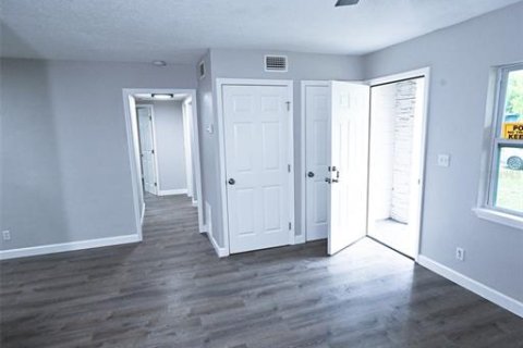 House in Jacksonville, Florida 3 bedrooms, 94.76 sq.m. № 1733286 - photo 4