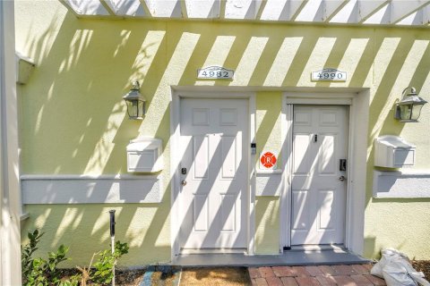 Touwnhouse à vendre à Saint Petersburg, Floride: 1 chambre, 86.68 m2 № 1906984 - photo 4