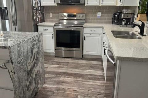 Adosado en venta en Windermere, Florida, 3 dormitorios, 137.5 m2 № 1907827 - foto 2