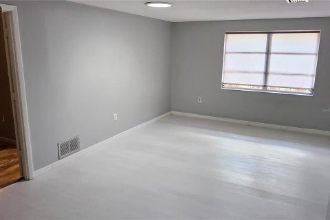 House in Port Charlotte, Florida 2 bedrooms, 121.14 sq.m. № 1886993 - photo 12