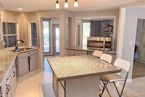 House in Port Charlotte, Florida 2 bedrooms, 121.14 sq.m. № 1886993 - photo 7
