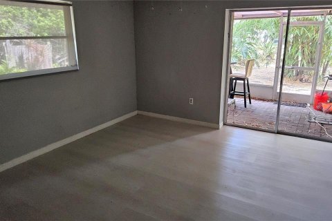 House in Port Charlotte, Florida 2 bedrooms, 121.14 sq.m. № 1886993 - photo 15