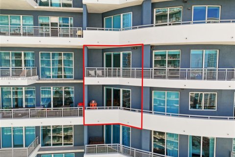 Condo à Miami, Floride, 1 chambre  № 2046487