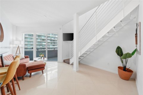 Copropriété à vendre à Miami, Floride: 1 chambre, 66.98 m2 № 2046487 - photo 9