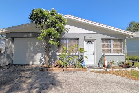 Villa ou maison à Saint Petersburg, Floride 2 chambres, 89.19 m2 № 2419240