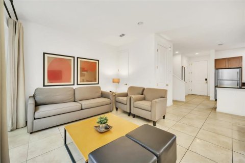 Touwnhouse à vendre à Kissimmee, Floride: 2 chambres, 125.42 m2 № 1539142 - photo 2