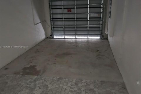 Touwnhouse à louer à Miami, Floride: 3 chambres, 164.99 m2 № 1955175 - photo 19