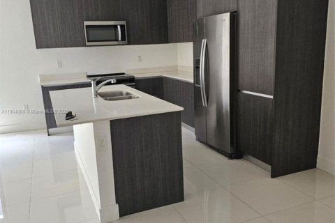 Touwnhouse à louer à Miami, Floride: 3 chambres, 164.99 m2 № 1955175 - photo 5