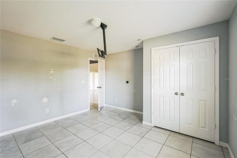 Casa en venta en Port Charlotte, Florida, 4 dormitorios, 170.94 m2 № 1917983 - foto 19
