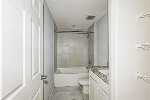 Casa en venta en Port Charlotte, Florida, 4 dormitorios, 170.94 m2 № 1917983 - foto 28