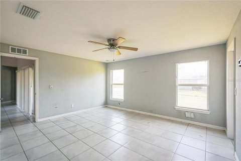 Casa en venta en Port Charlotte, Florida, 4 dormitorios, 170.94 m2 № 1917983 - foto 21