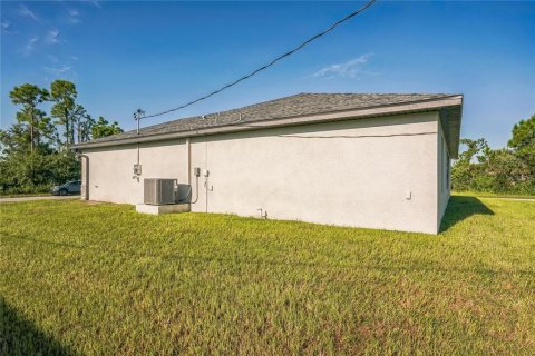 Casa en venta en Port Charlotte, Florida, 4 dormitorios, 170.94 m2 № 1917983 - foto 11