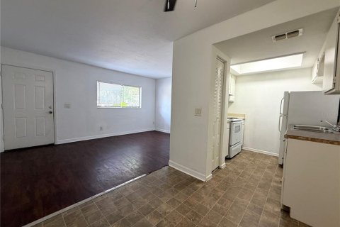 Apartamento en alquiler en Gainesville, Florida, 1 dormitorio, 56.02 m2 № 1853330 - foto 3