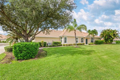 House in North Port, Florida 2 bedrooms, 153.94 sq.m. № 2285423