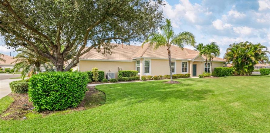 Villa ou maison à North Port, Floride 2 chambres, 153.94 m2 № 2285423