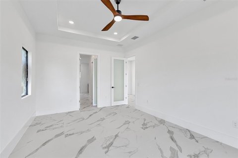 House in Port Charlotte, Florida 3 bedrooms, 200.85 sq.m. № 2116636 - photo 29
