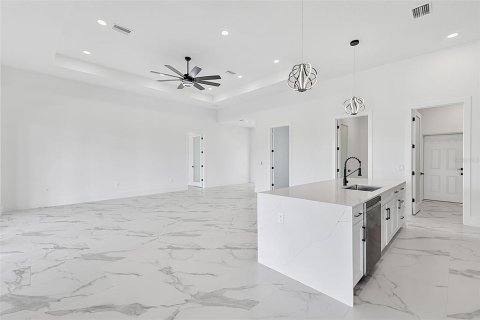 House in Port Charlotte, Florida 3 bedrooms, 200.85 sq.m. № 2116636 - photo 26