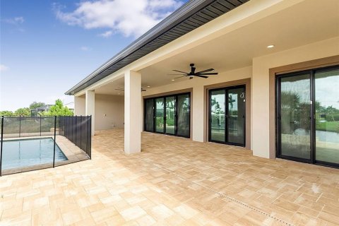 House in Port Charlotte, Florida 3 bedrooms, 200.85 sq.m. № 2116636 - photo 18