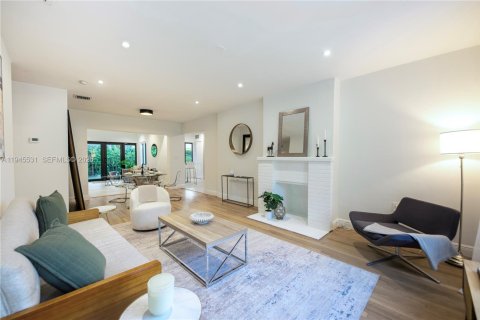 Casa en venta en El Portal, Florida, 3 dormitorios, 130.9 m2 № 2002306 - foto 4