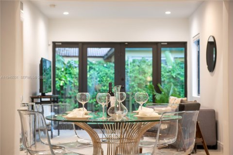 Casa en venta en El Portal, Florida, 3 dormitorios, 130.9 m2 № 2002306 - foto 8