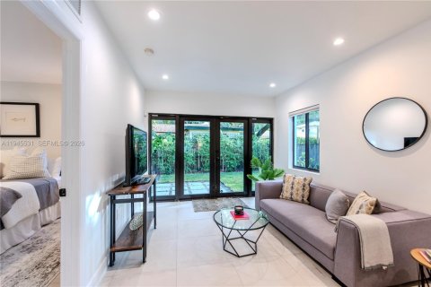 Casa en venta en El Portal, Florida, 3 dormitorios, 130.9 m2 № 2002306 - foto 11