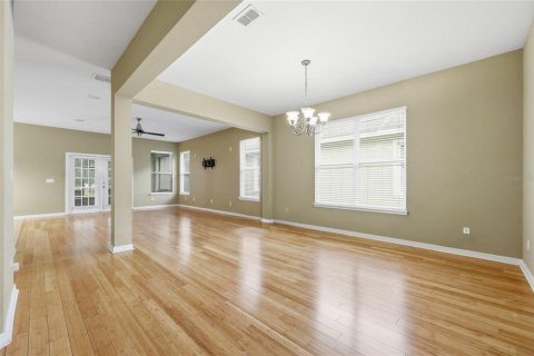 House in Windermere, Florida 3 bedrooms, 180.97 sq.m. № 2225463 - photo 14