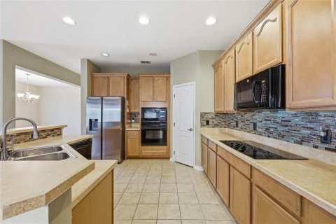 House in Windermere, Florida 3 bedrooms, 180.97 sq.m. № 2225463 - photo 25