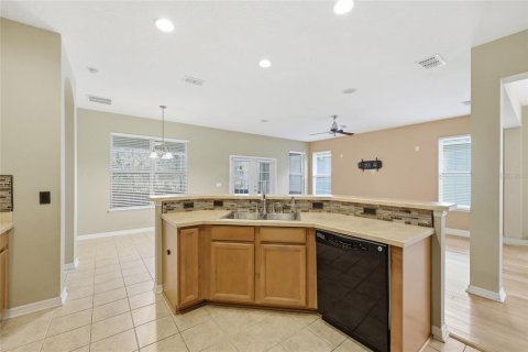 House in Windermere, Florida 3 bedrooms, 180.97 sq.m. № 2225463 - photo 26